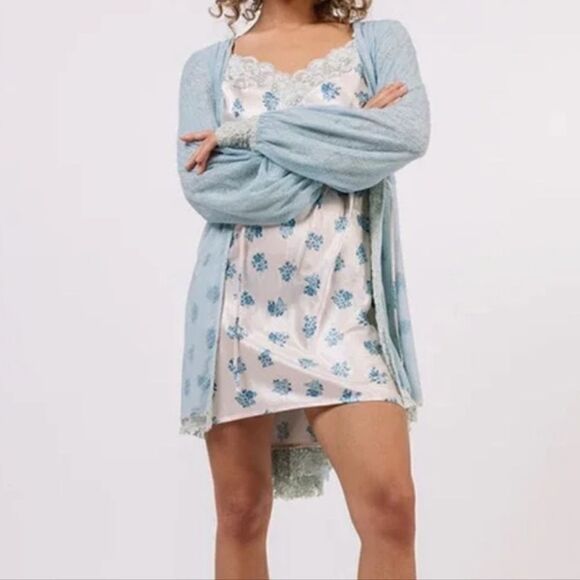 We are HAH Make it A Doble Robe in French Blue.Size S - Picture 3 of 16